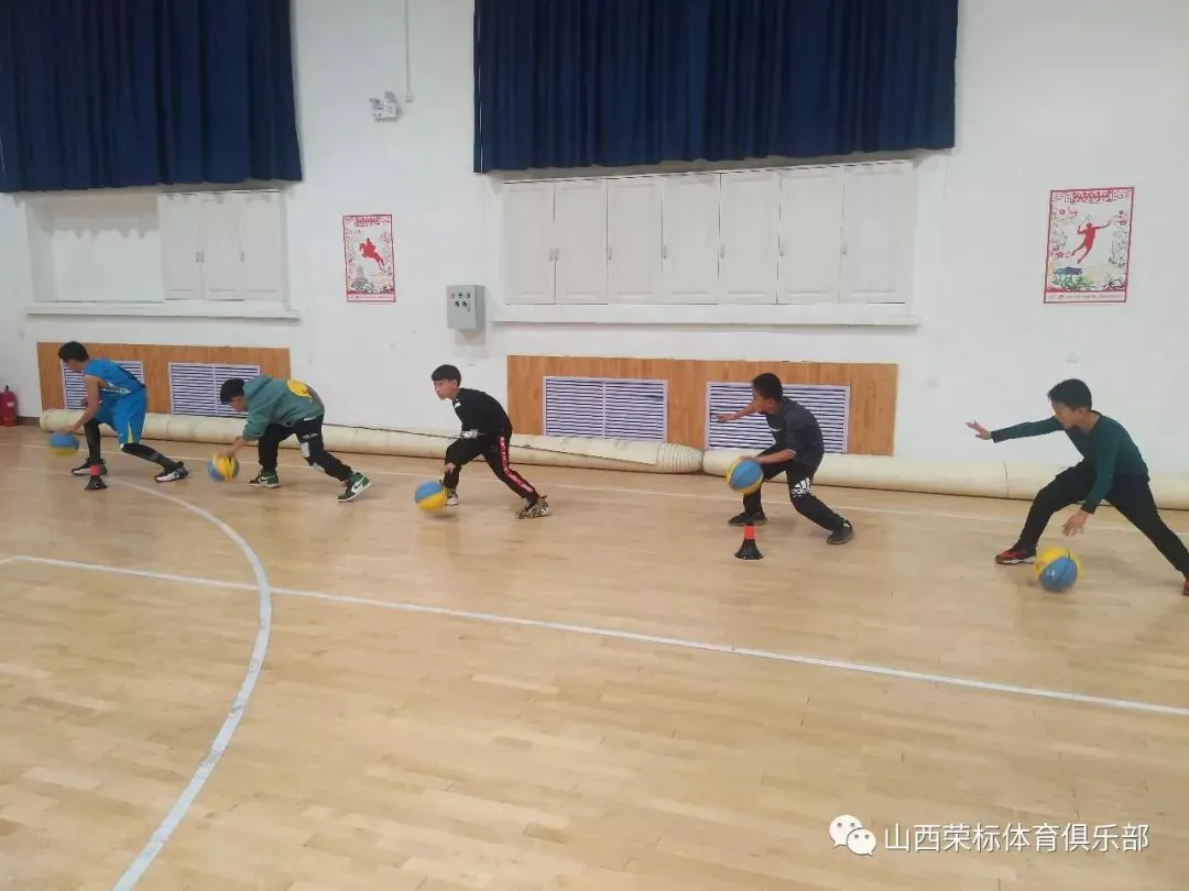 青少年篮球选手的心态管理技巧_0